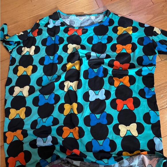 2 lularoe disney shirts xs - Picture 1 of 2